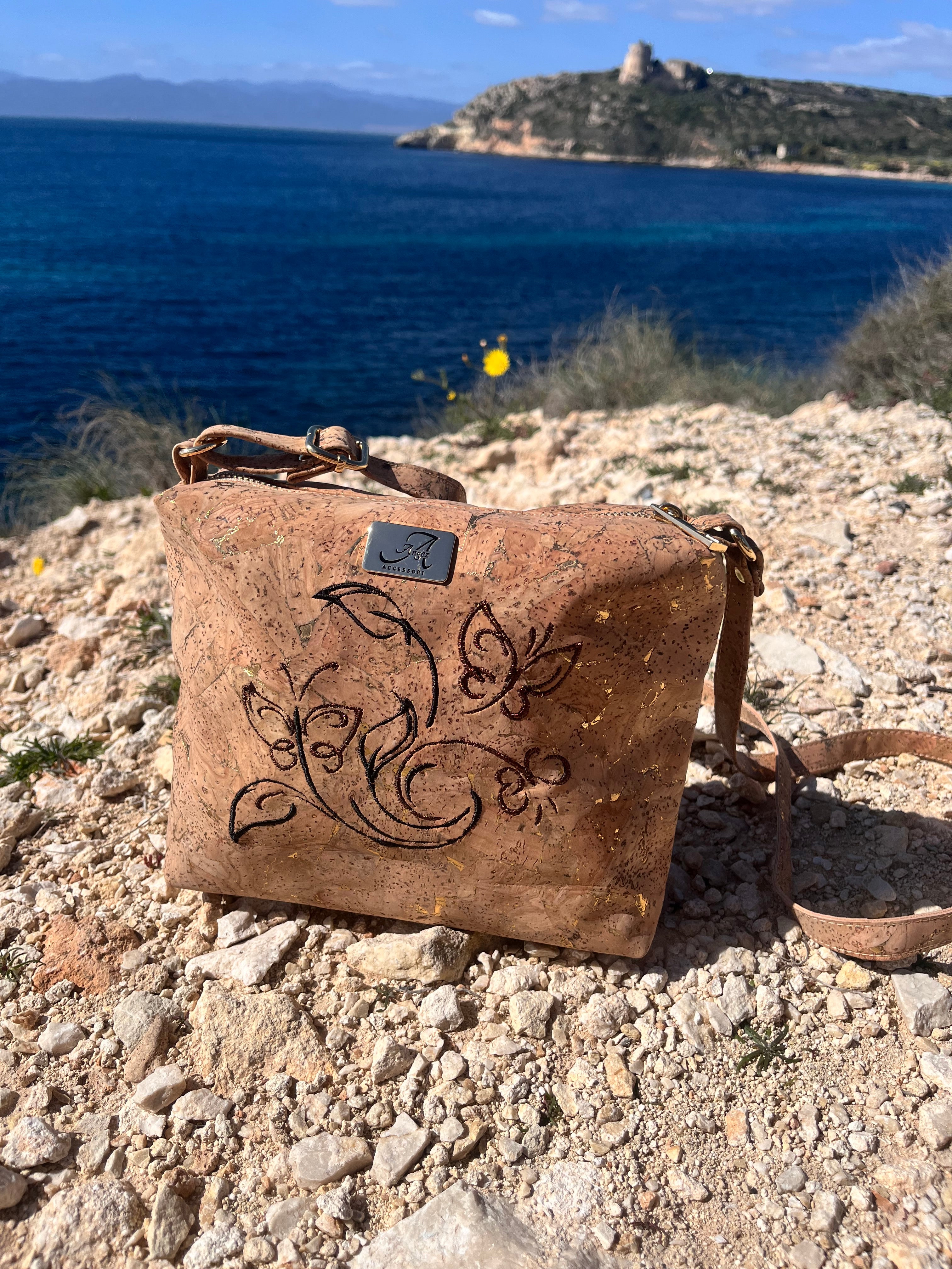 Borsa Aglaia – Farfalle ricamate