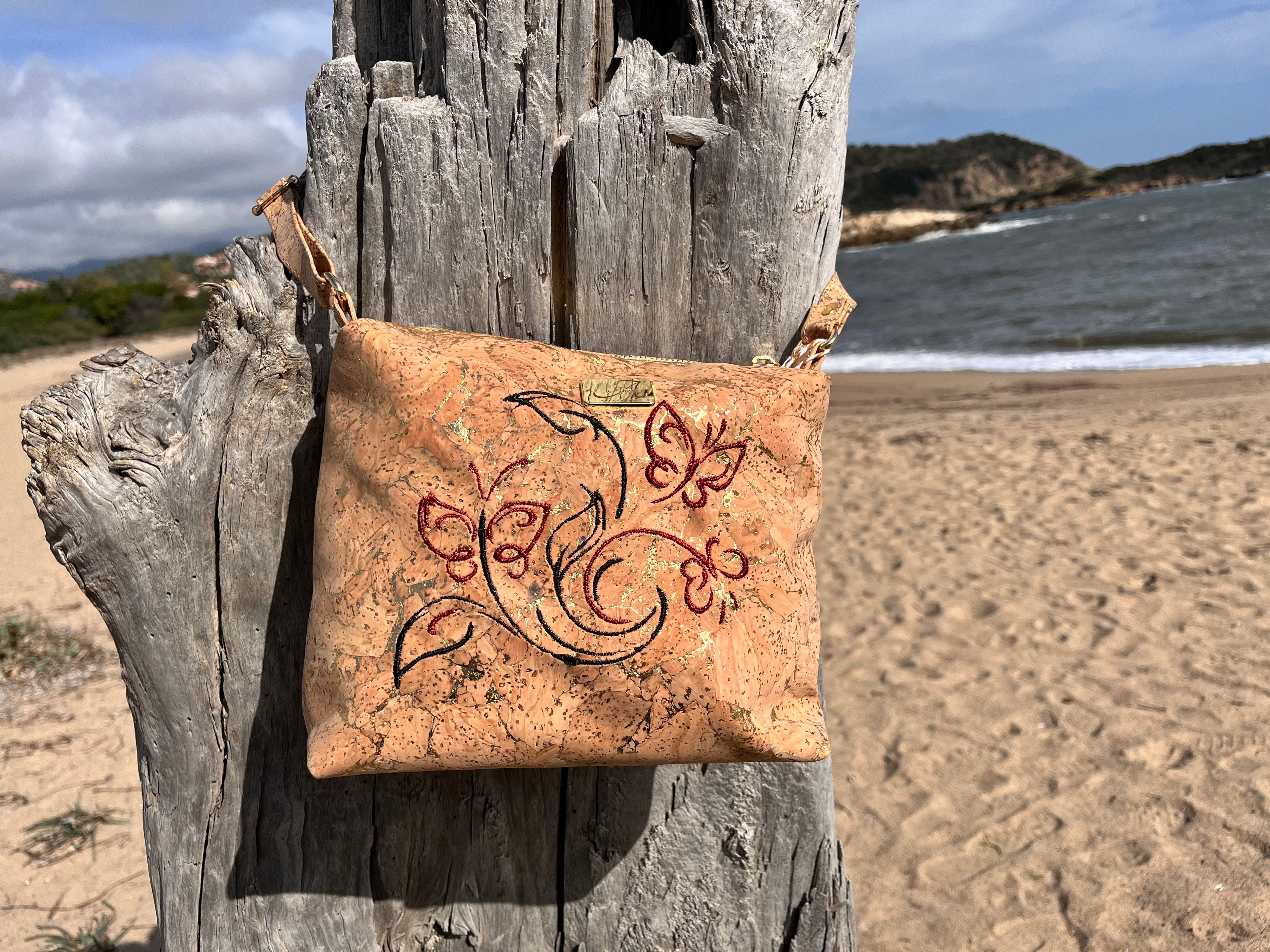 Borsa Aglaia – Farfalle ricamate