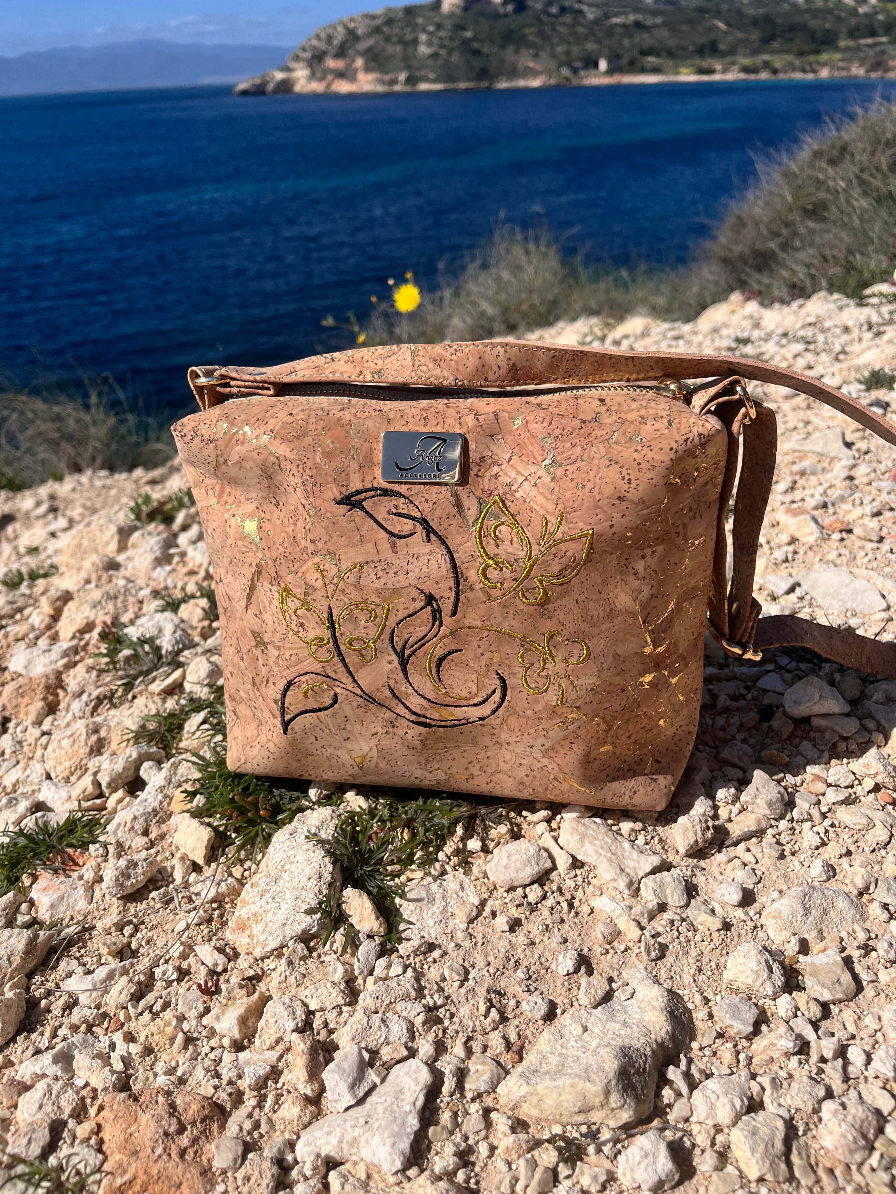 Borsa Aglaia – Farfalle ricamate