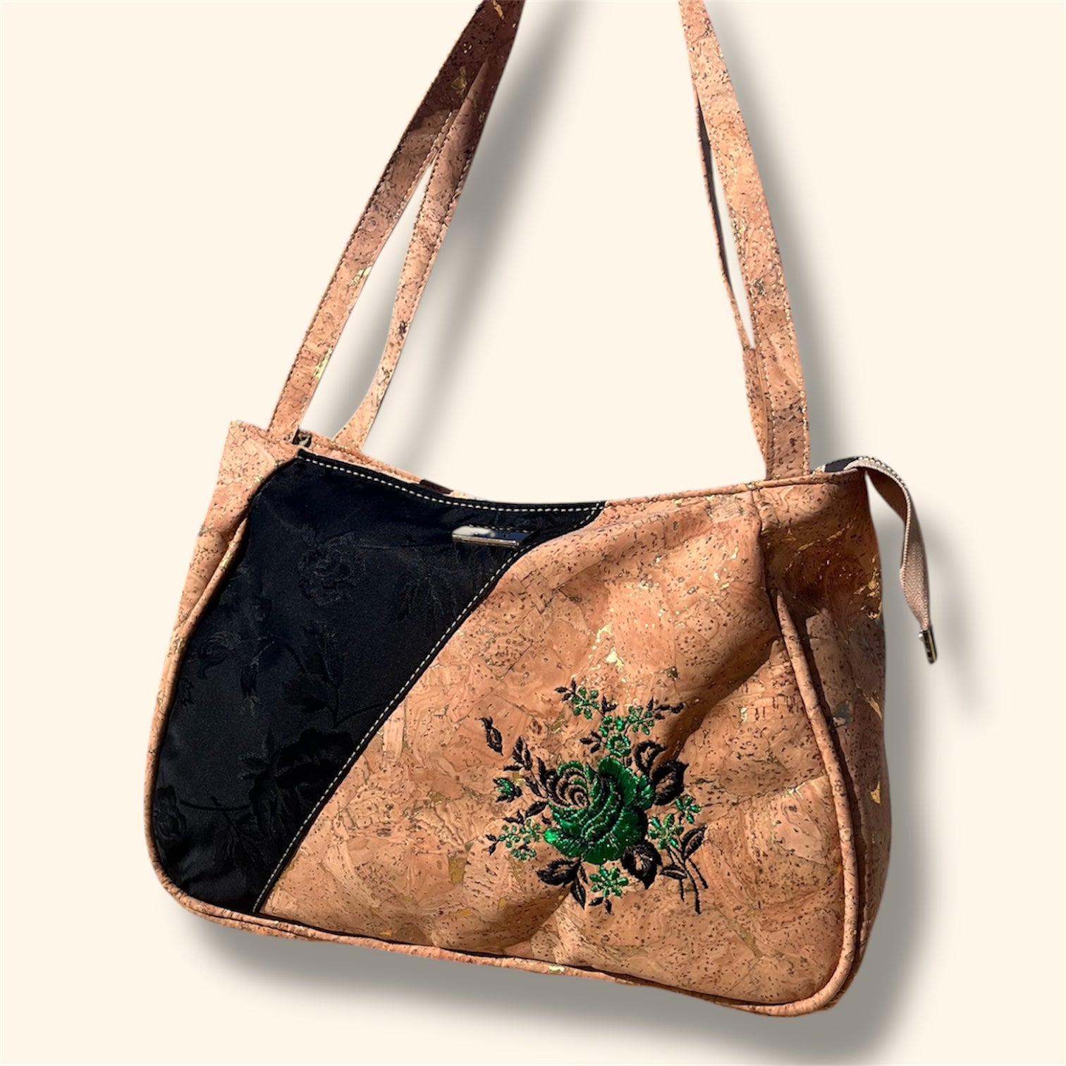 Adele Eleganza Ricamata