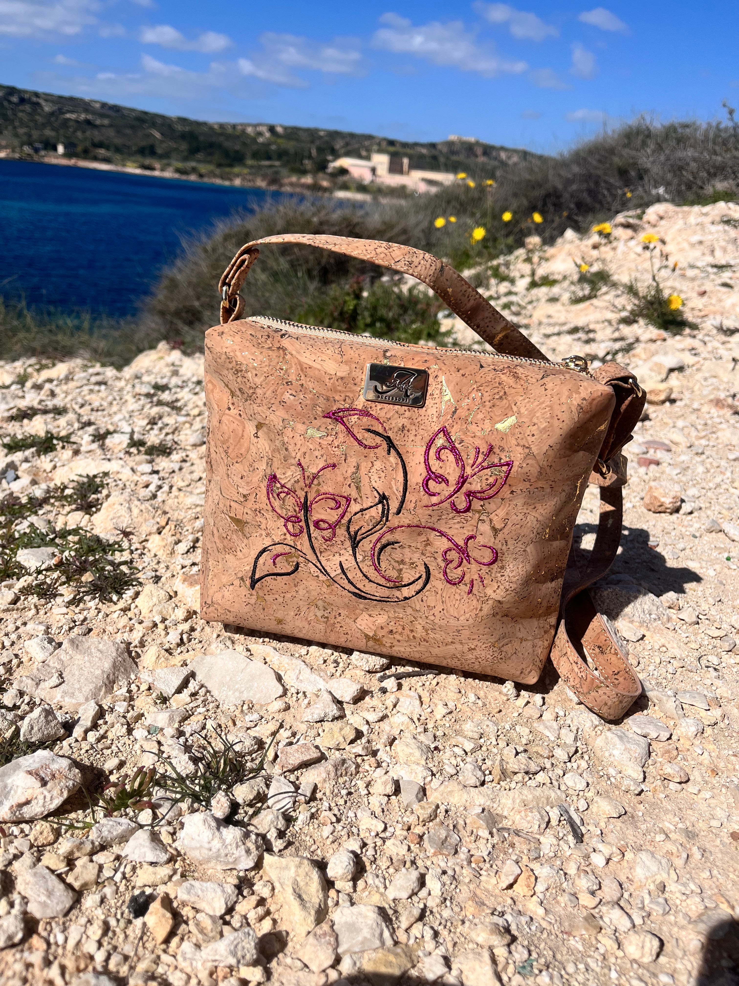 Borsa Aglaia – Farfalle ricamate